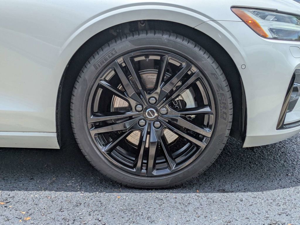 Certified 2023 Volvo S60 B5 Plus w/ Climate Package AWD/4WD image 11