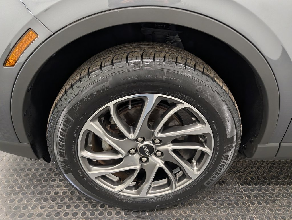 Used 2022 Lincoln Corsair AWD w/ Equipment Group 101A image 7