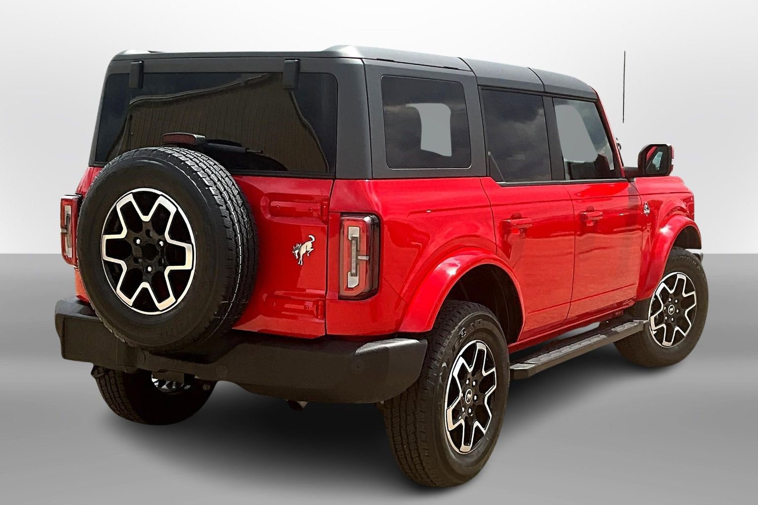 Used 2024 Ford Bronco Outer Banks image 11