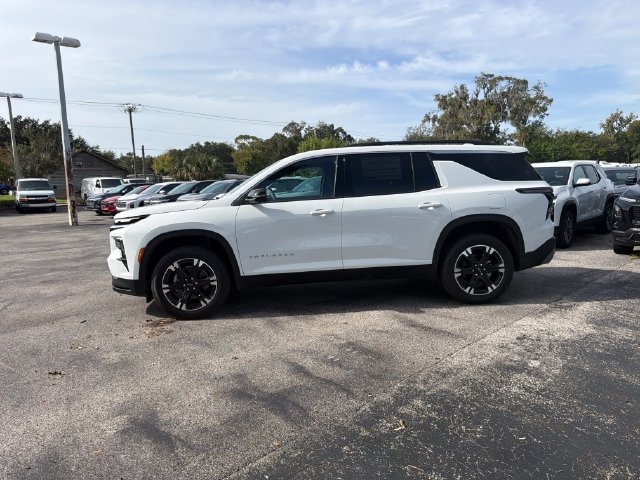 New 2027 Chevrolet Traverse LT w/ Sun and Wheel Package FWD image 5