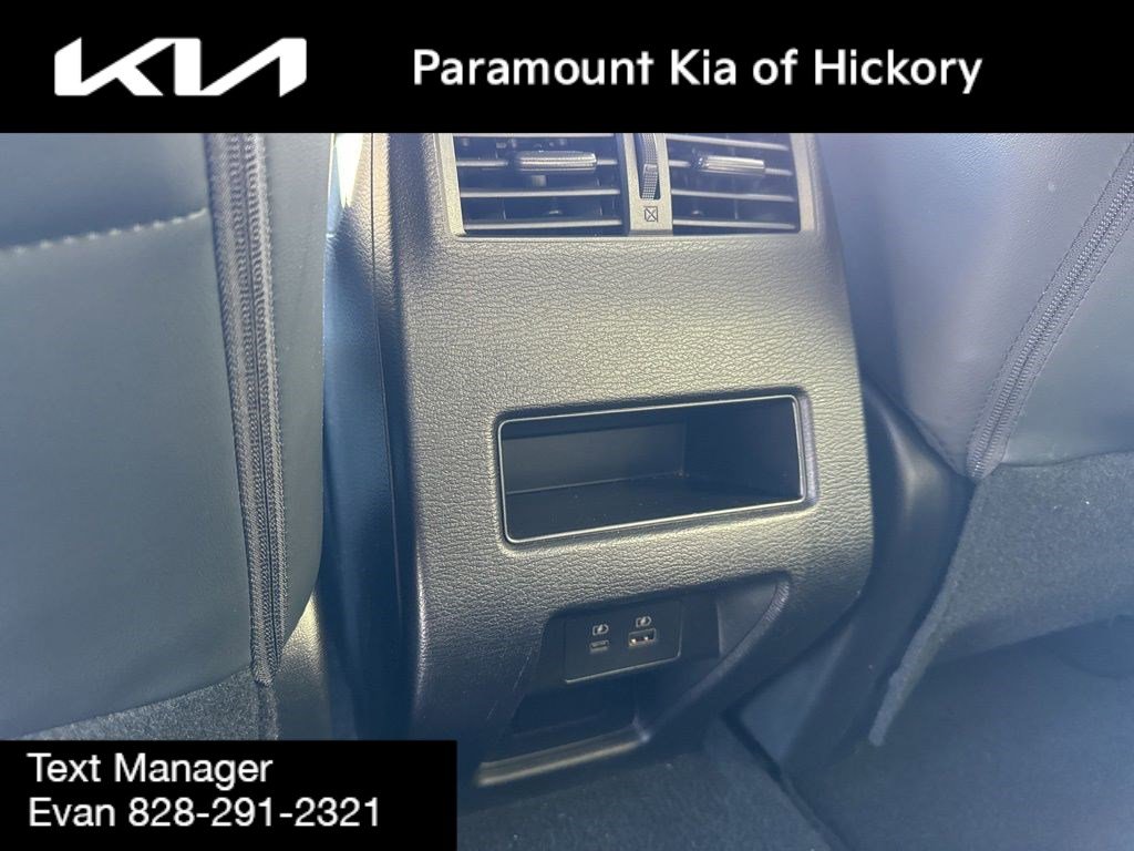 Used 2022 Mitsubishi Outlander SEL Black Edition FWD image 17