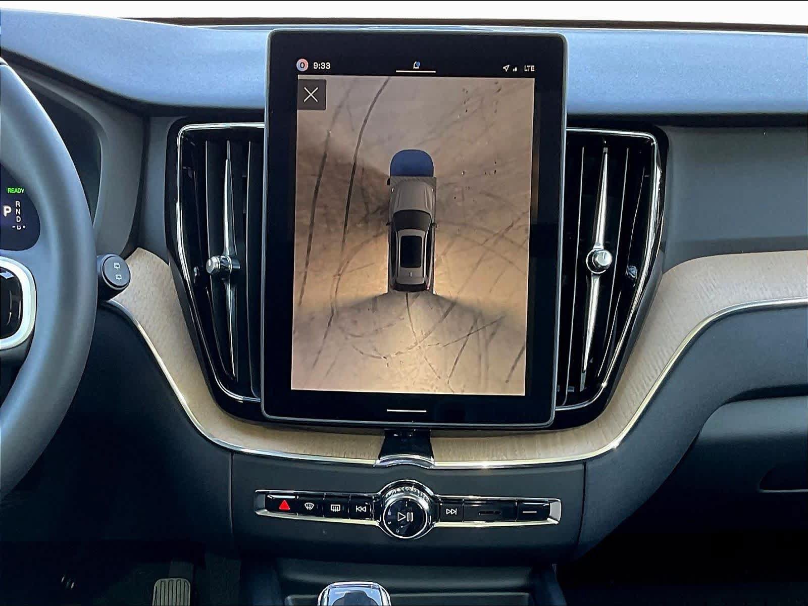 New 2026 Volvo XC60 T8 Plus w/ Climate Package AWD/4WD image 9