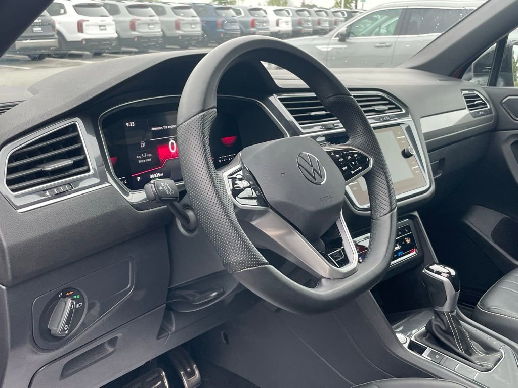 Used 2024 Volkswagen Tiguan SE R-Line image 9