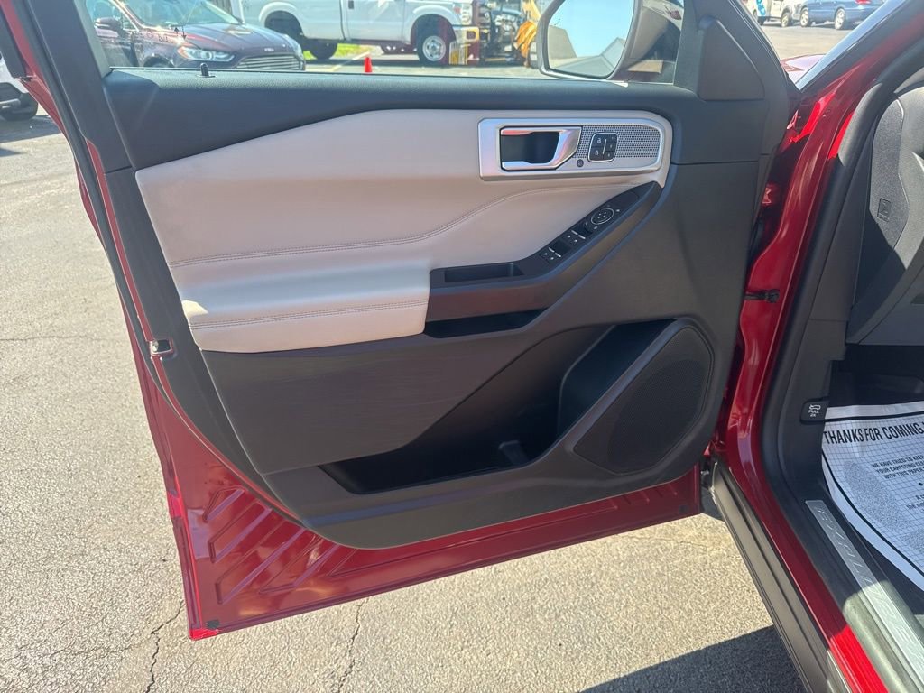 Used 2020 Ford Explorer Limited w/ Class III Trailer Tow Package image 5