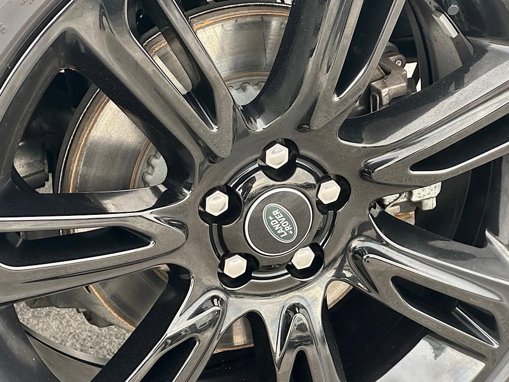 Used 2023 Land Rover Range Rover Velar R-Dynamic S image 32