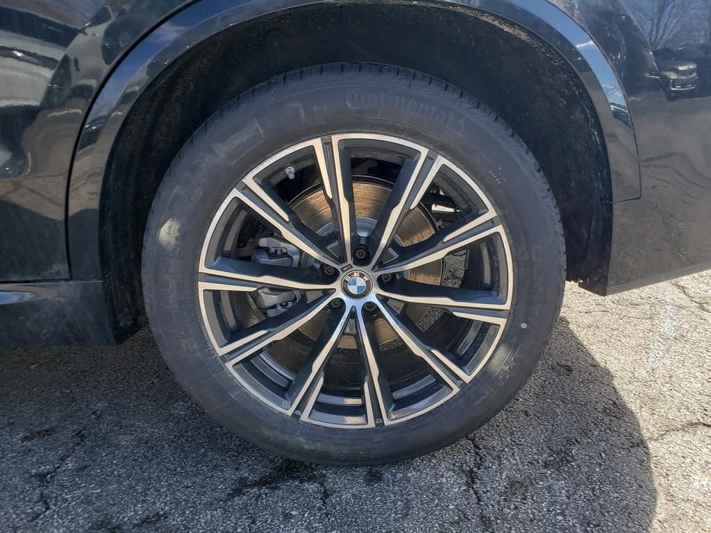 New 2026 BMW X5 xDrive40i w/ M Sport Package image 12