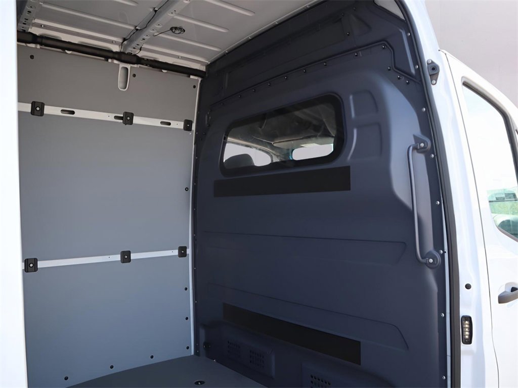 Used 2024 Mercedes-Benz Sprinter 3500 image 9