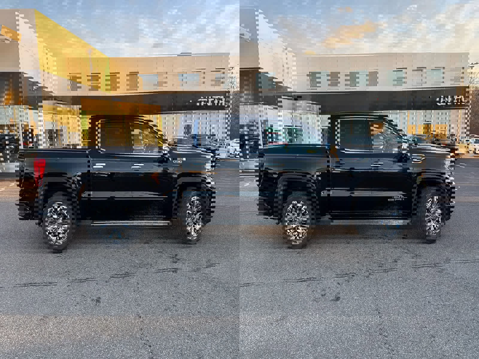 New 2026 GMC Sierra 1500 Denali w/ Denali Reserve Package image 8