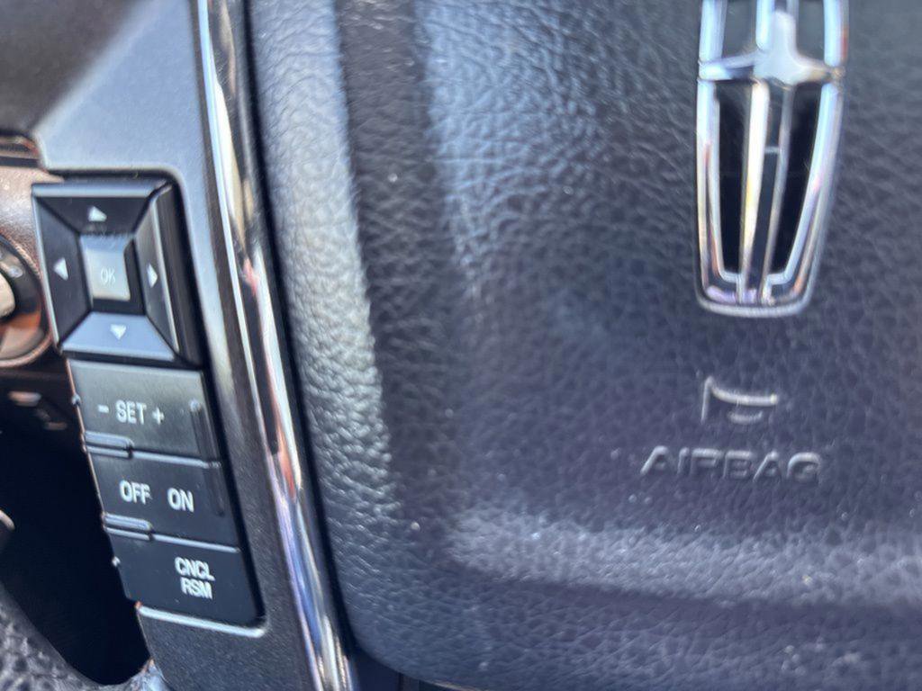 Used 2016 Lincoln Navigator Select image 18