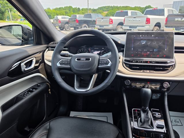 Used 2024 Jeep Compass Limited AWD/4WD image 13