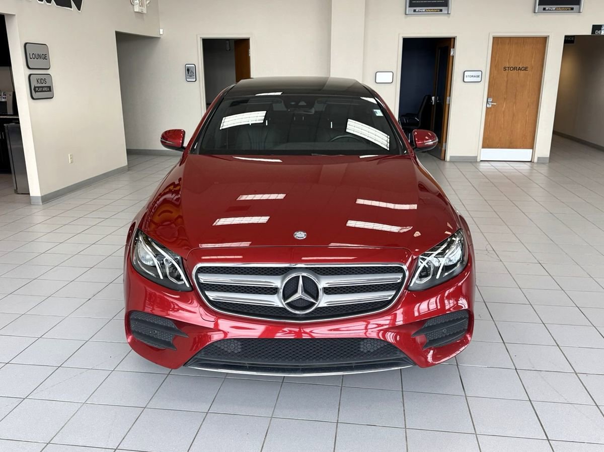 Used 2017 Mercedes-Benz E 300 4MATIC image 5