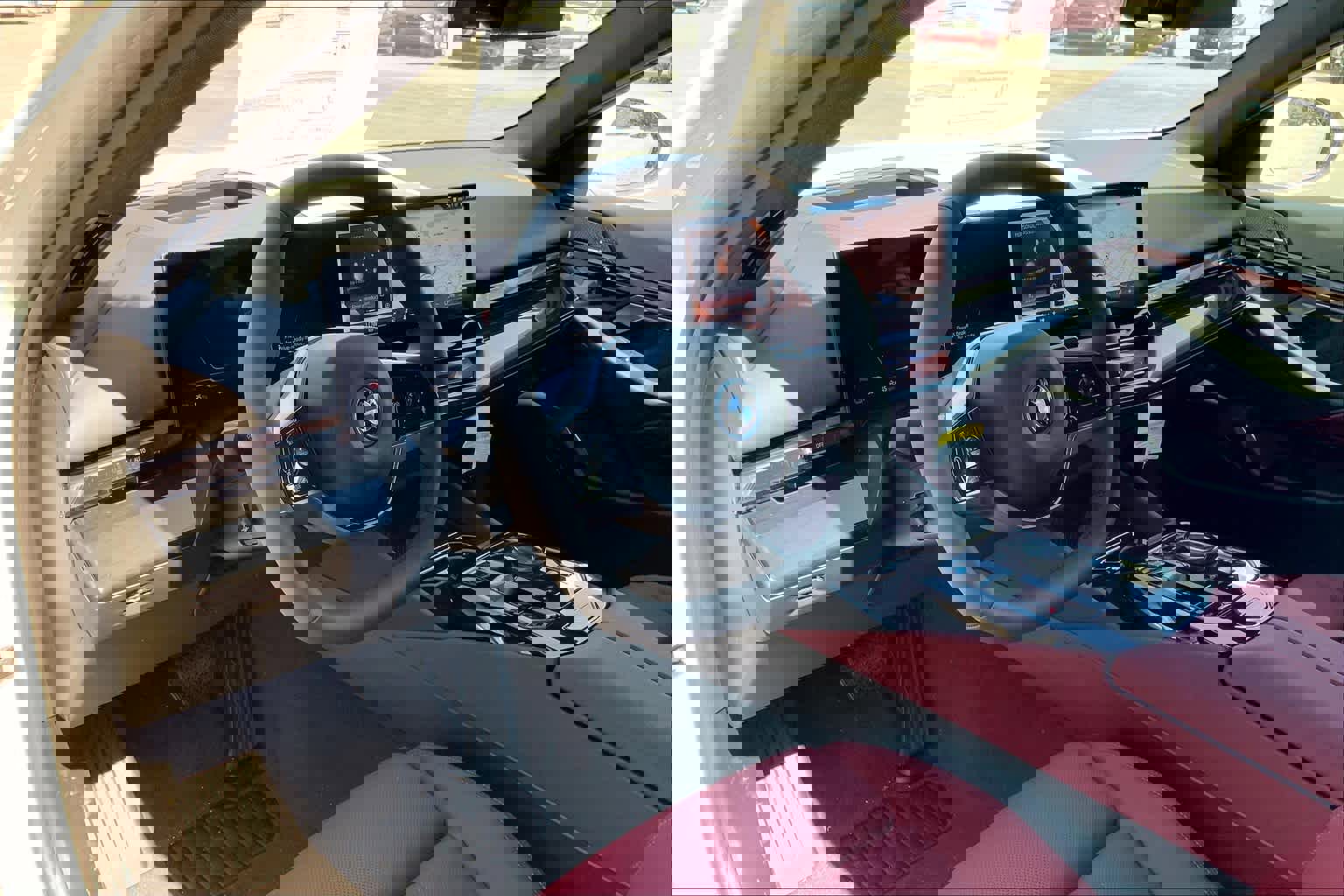 Used 2024 BMW i5 eDrive40i w/ Premium Package image 8