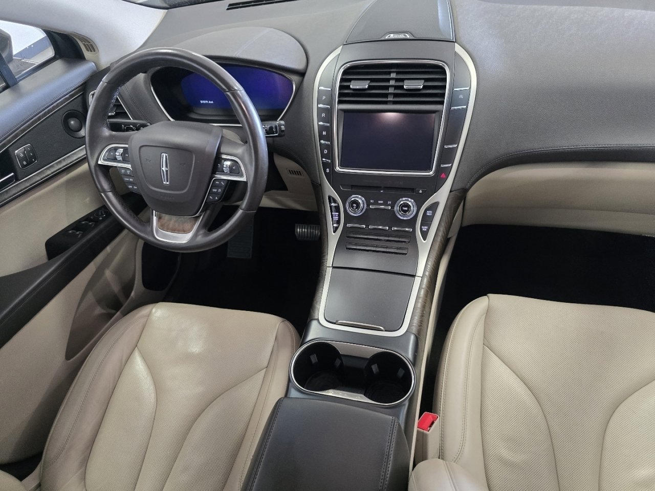 Used 2020 Lincoln Nautilus Reserve FWD image 21