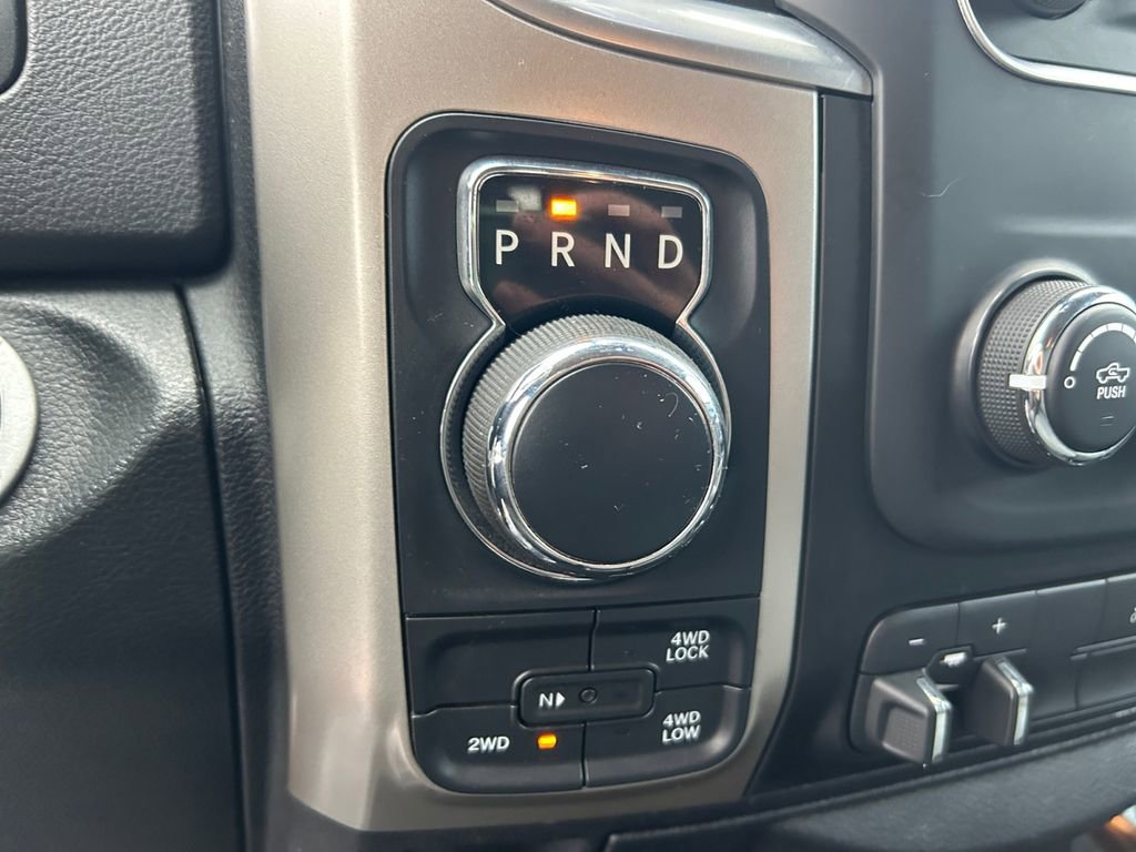 Used 2016 RAM 1500 Classic SLT w/ SLT Plus D￩cor Group image 19