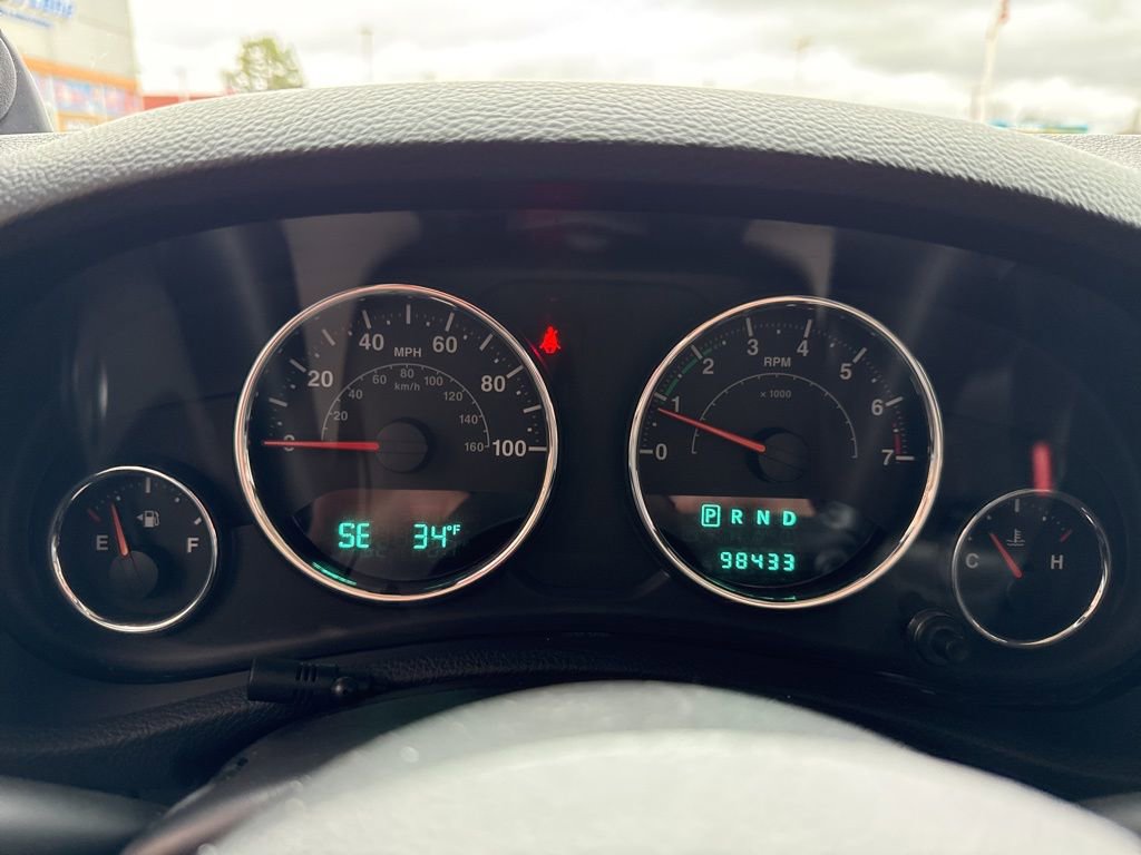 Used 2013 Jeep Wrangler Sahara image 12