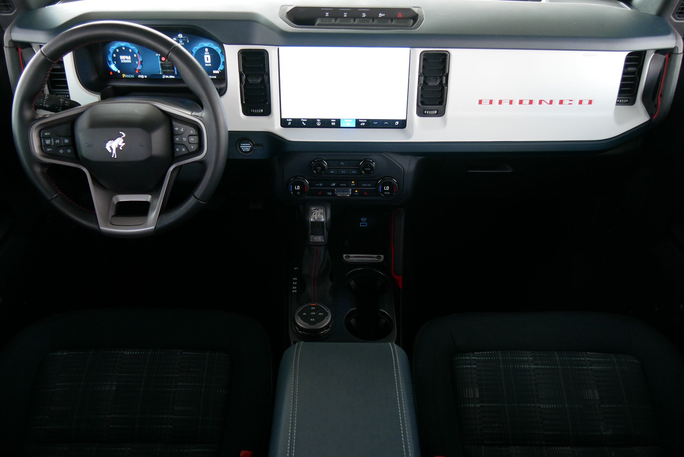 Used 2025 Ford Bronco Heritage Edition AWD/4WD image 15