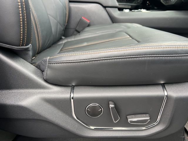 Used 2023 Ford Expedition Platinum AWD/4WD image 12