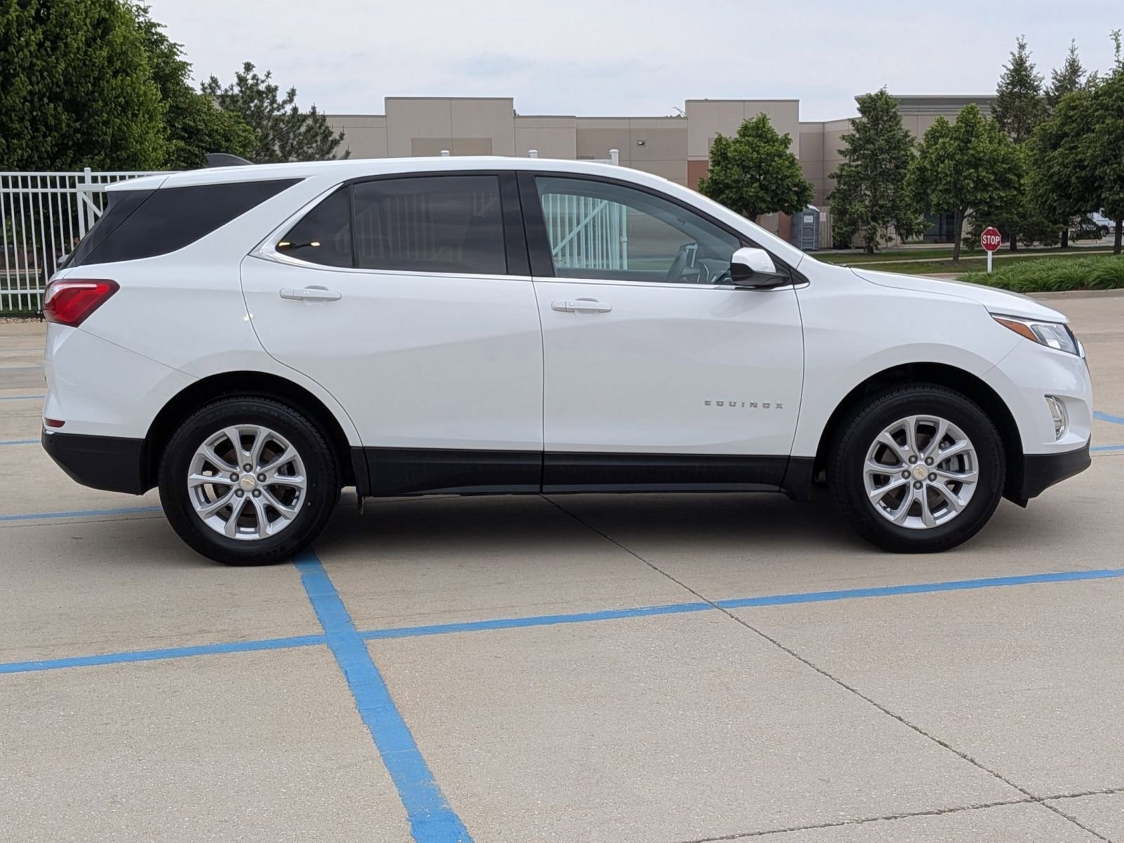 Used 2020 Chevrolet Equinox LT AWD/4WD image 5
