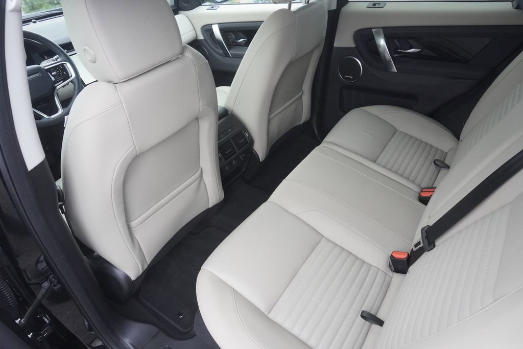 Used 2025 Land Rover Discovery Sport S image 29