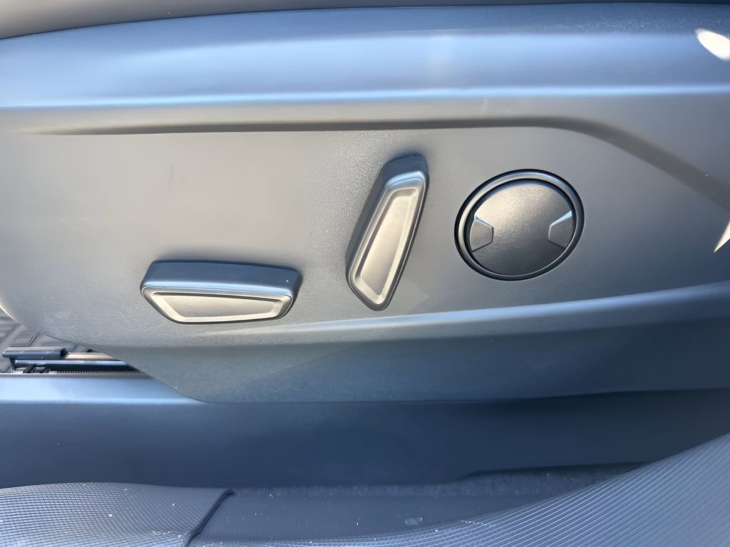 Used 2025 Ford Mustang Mach-E Select w/ Comfort Package Lite image 10