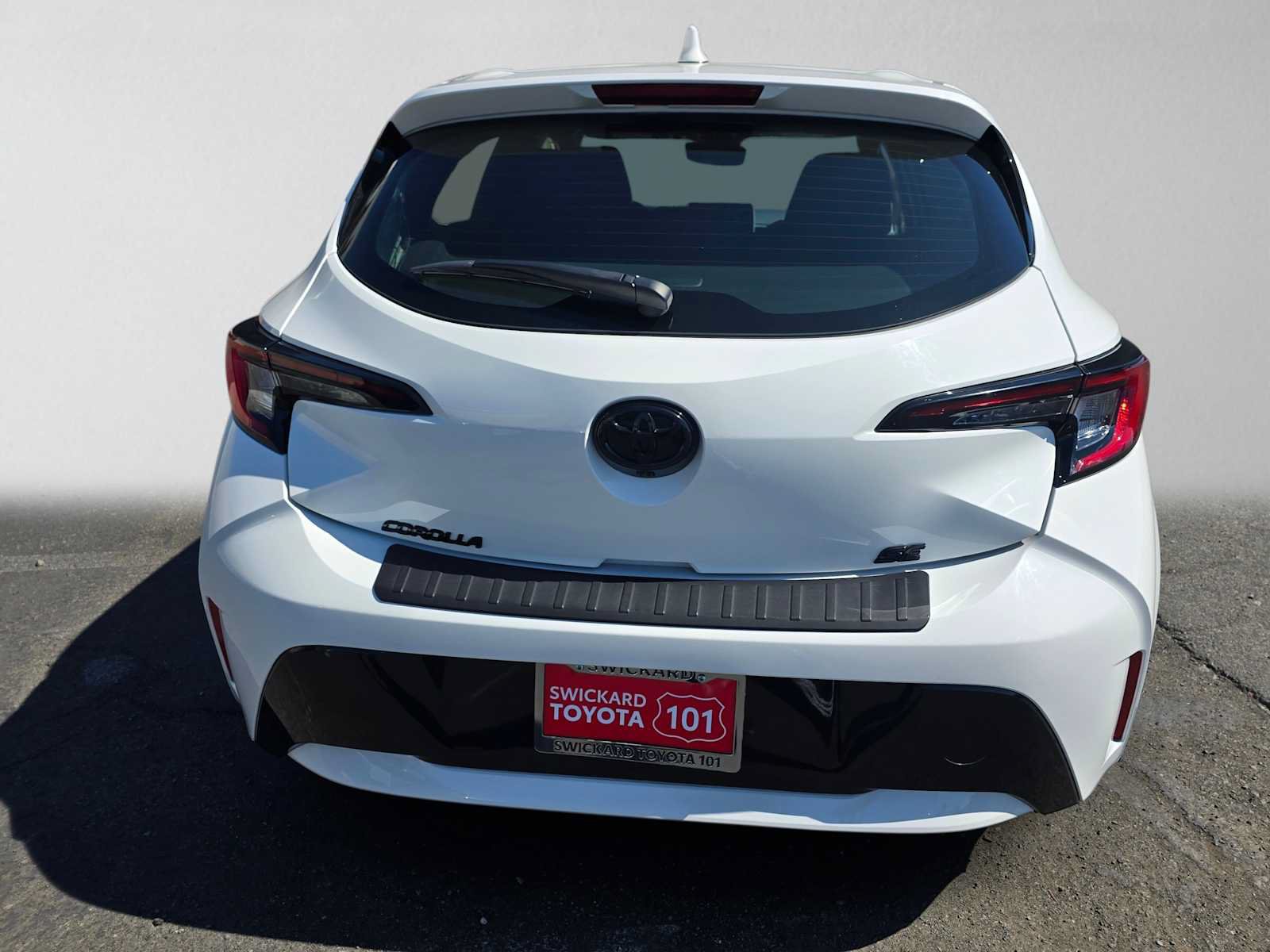 Used 2025 Toyota Corolla SE FWD image 4