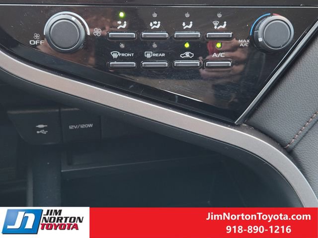 Used 2019 Toyota Camry LE FWD image 21