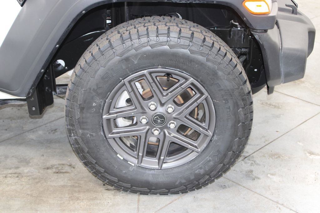 Used 2024 Jeep Wrangler Sport S image 13