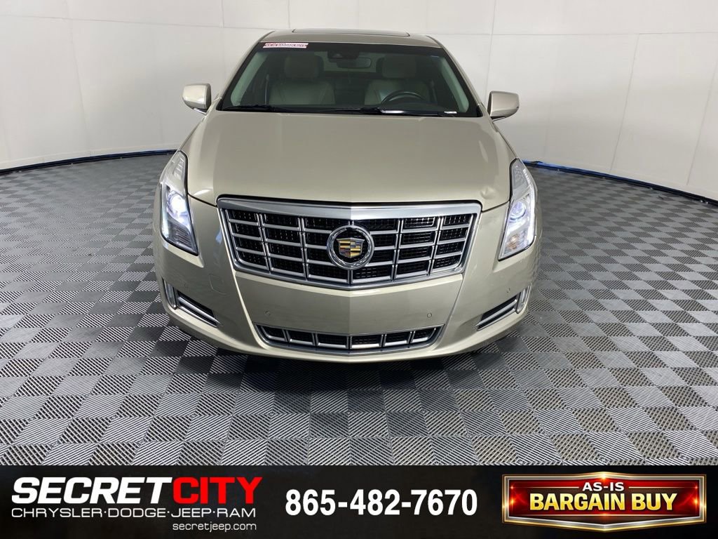 Used 2013 Cadillac XTS Luxury w/ Driver Awareness Package FWD image 2