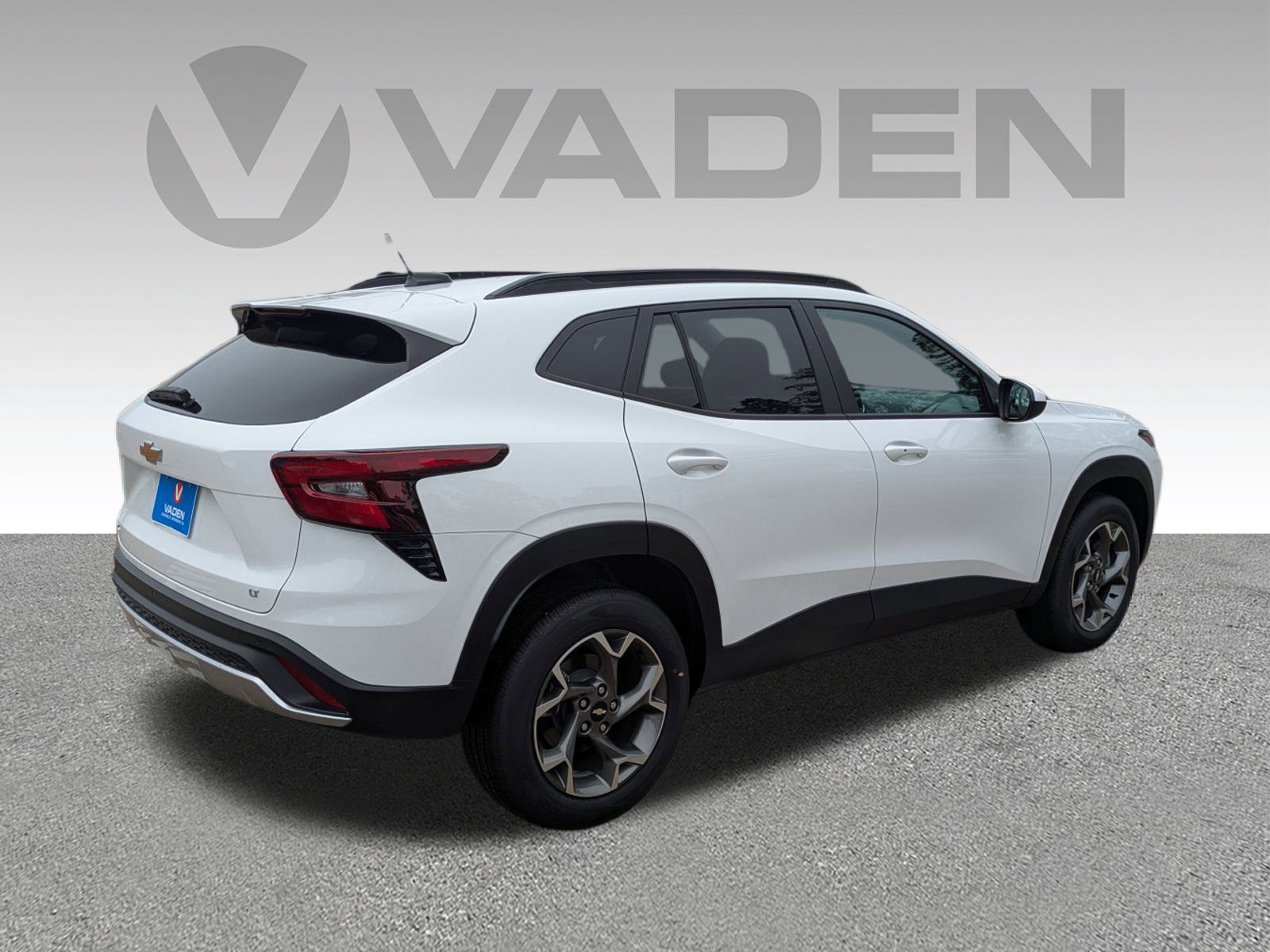 New 2025 Chevrolet Trax LT w/ Driver Confidence Package FWD image 22