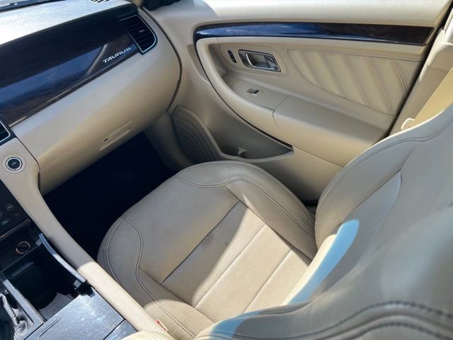 Used 2016 Ford Taurus Limited w/ Equipment Group 301A image 13