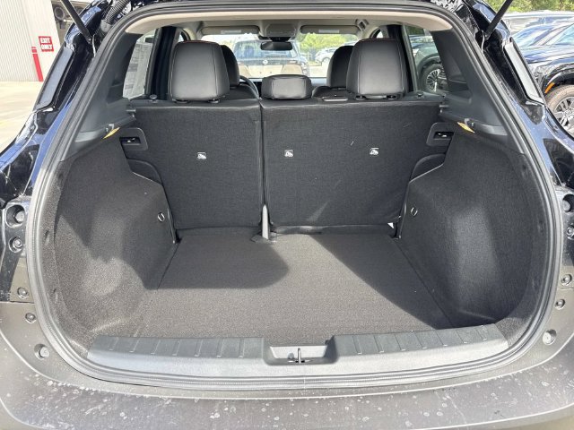 New 2027 Nissan Kicks SR FWD image 11