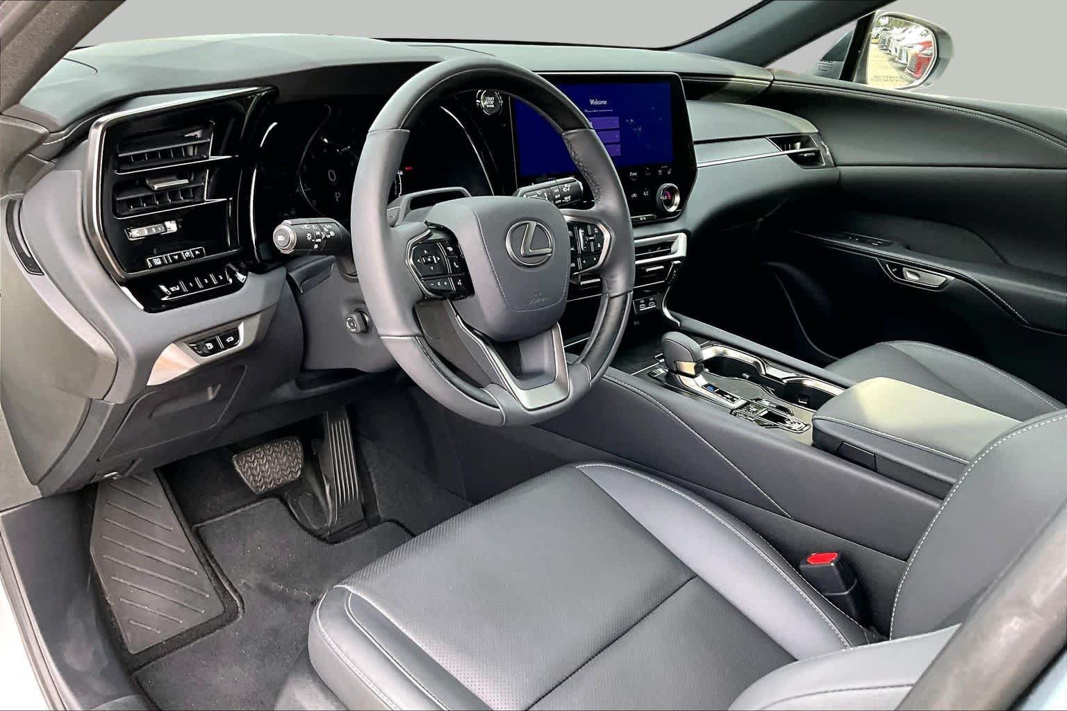 Used 2024 Lexus RX 350 Premium w/ Convenience Package FWD image 18