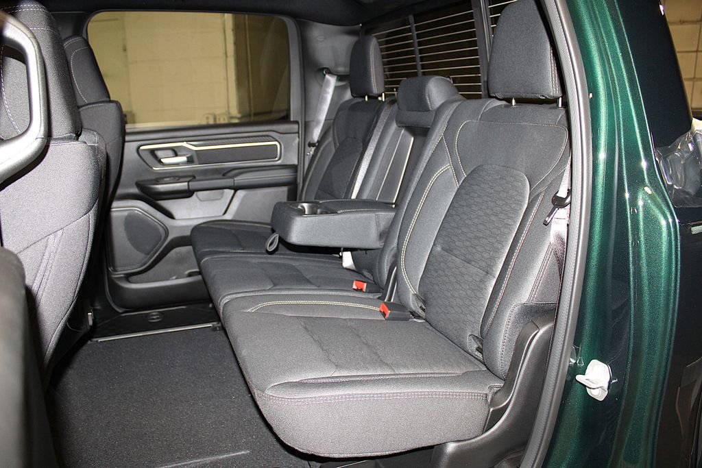New 2026 RAM 1500 4x4 Crew Cab image 27