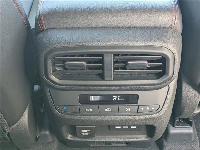 Used 2024 Honda Pilot TrailSport image 17