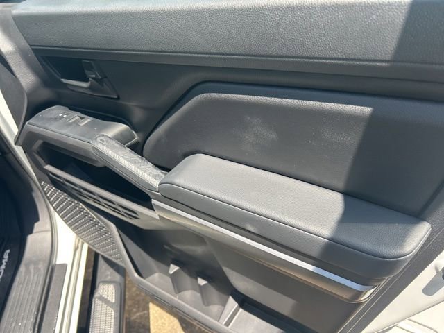 Used 2025 Toyota Tacoma SR5 AWD/4WD image 17