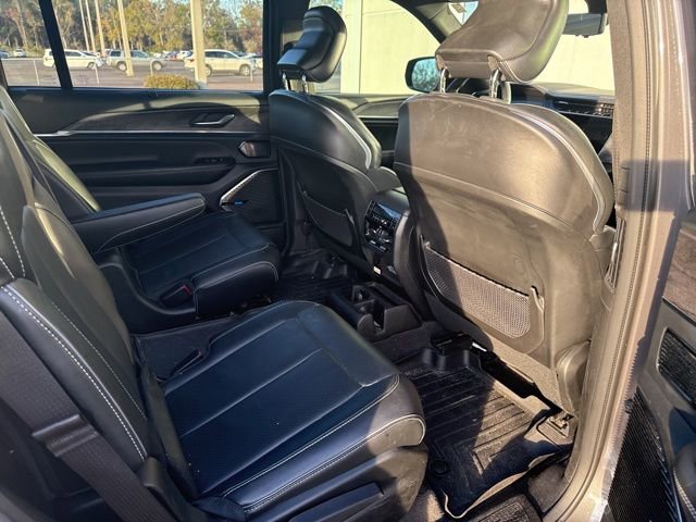 Used 2021 Jeep Grand Cherokee L Overland w/ Luxury Tech Group IV image 4