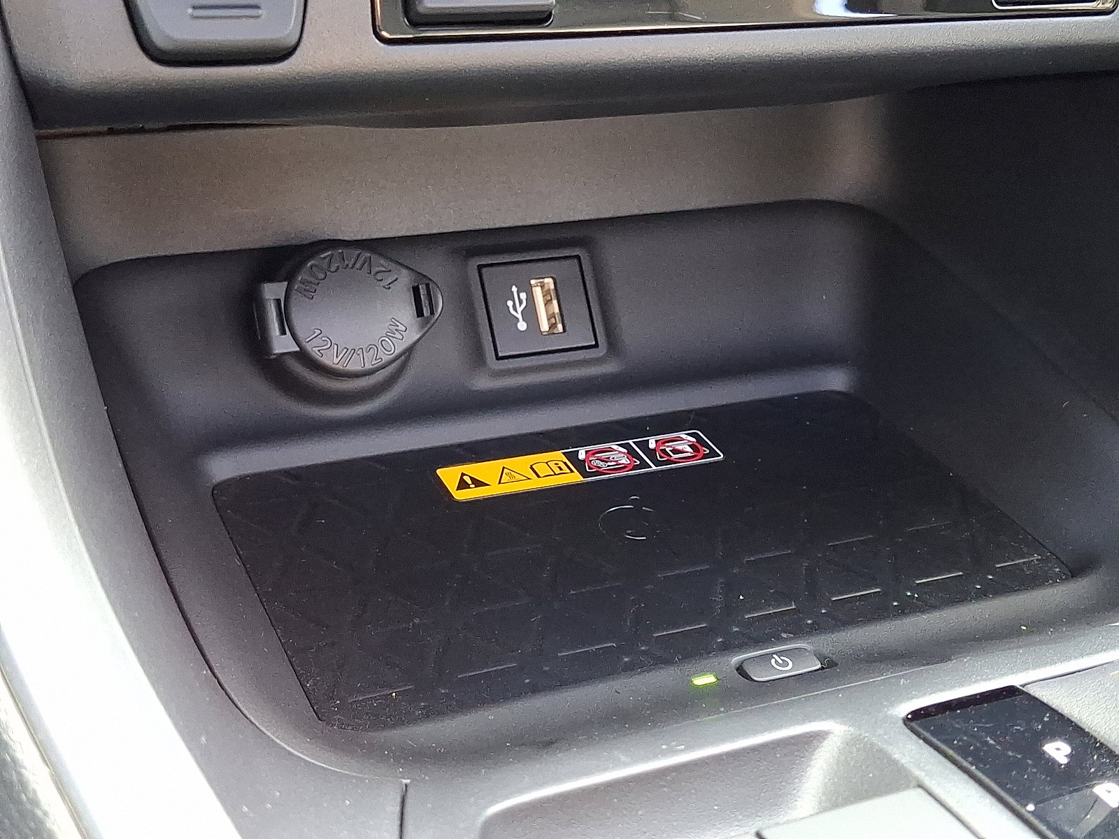 Certified 2025 Toyota RAV4 XSE w/ Advanced Technology Package image 25