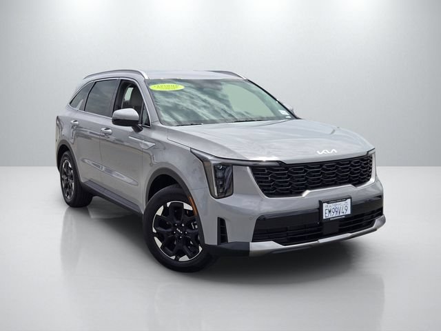 Used 2026 Kia Sorento S FWD image 1