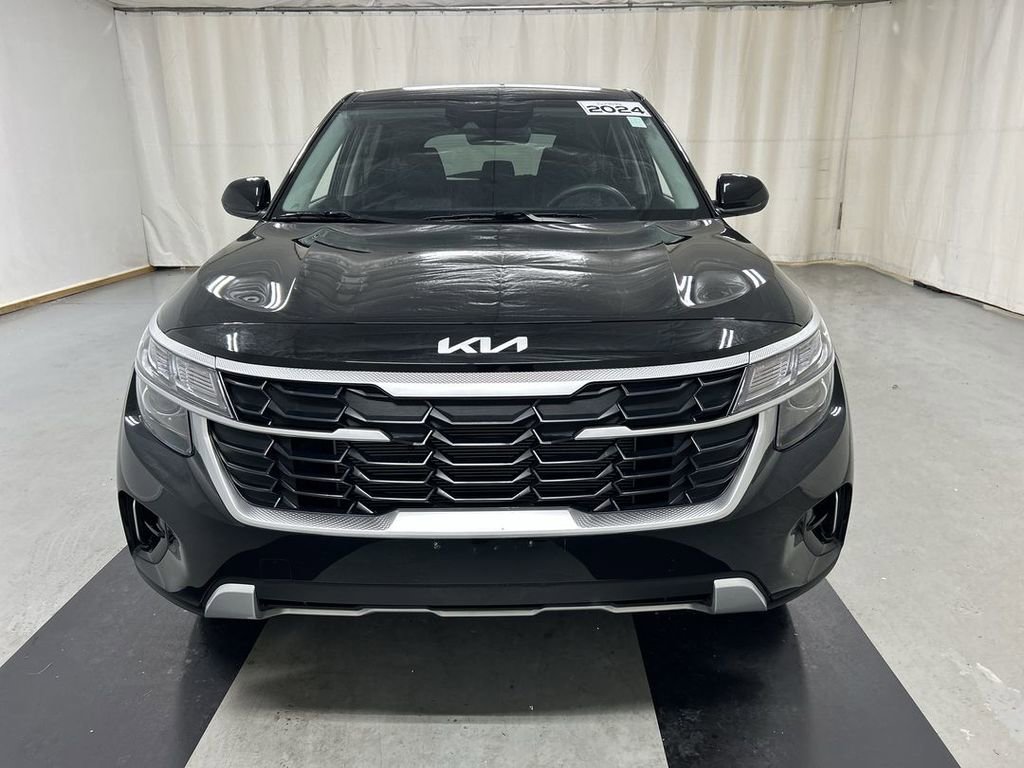 Certified 2024 Kia Seltos LX AWD/4WD image 3