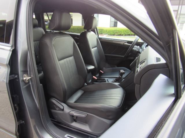 Used 2022 Volkswagen Tiguan SE R-Line FWD image 20