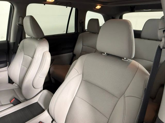 Used 2020 Honda Pilot Elite image 32