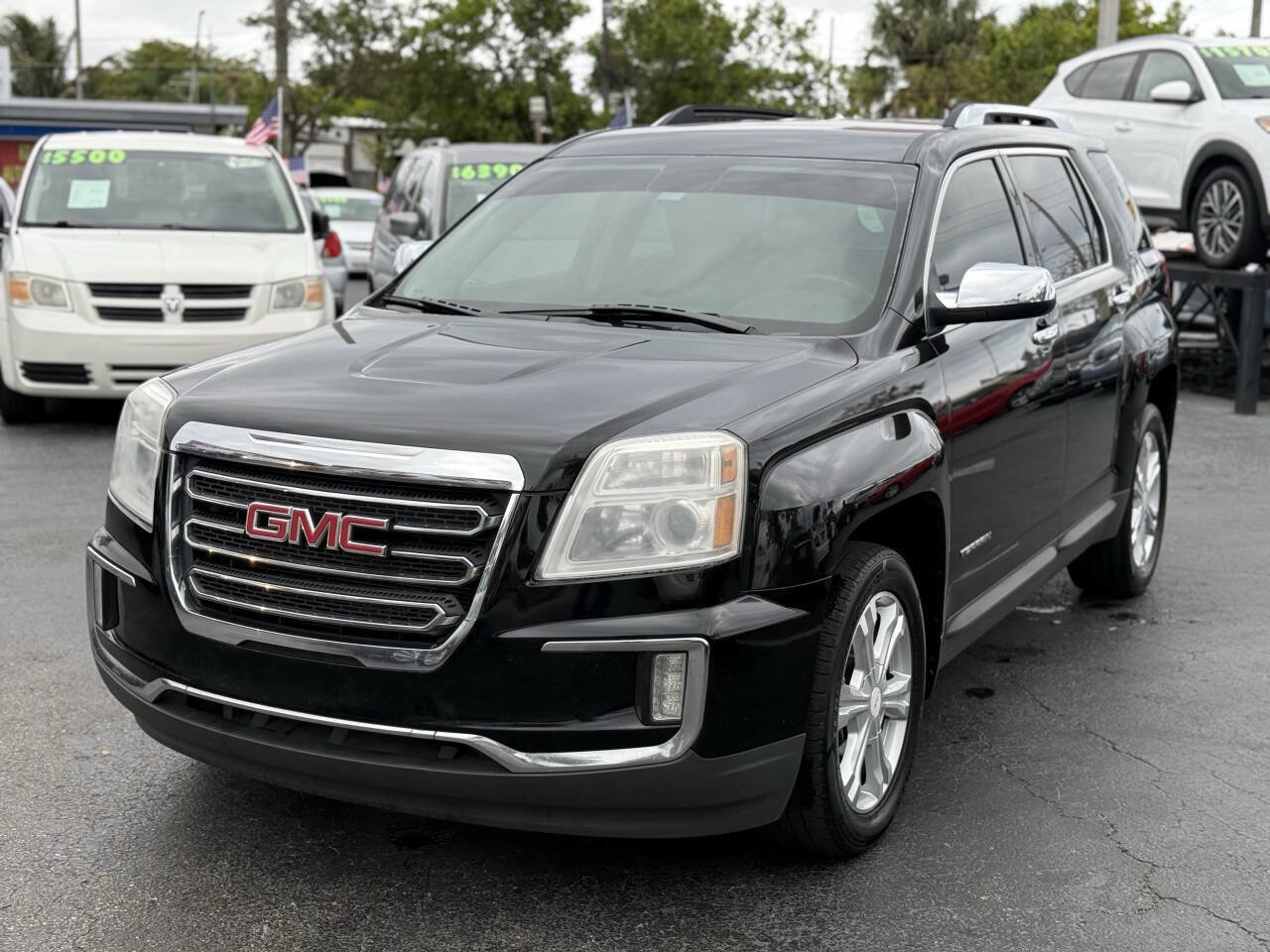 Used 2017 GMC Terrain SLT w/ Driver Alert Package I FWD image 3