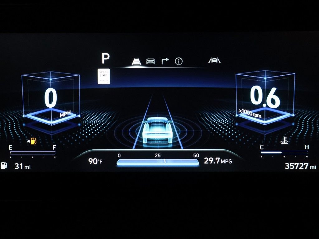 Used 2024 Hyundai Elantra SEL FWD image 33