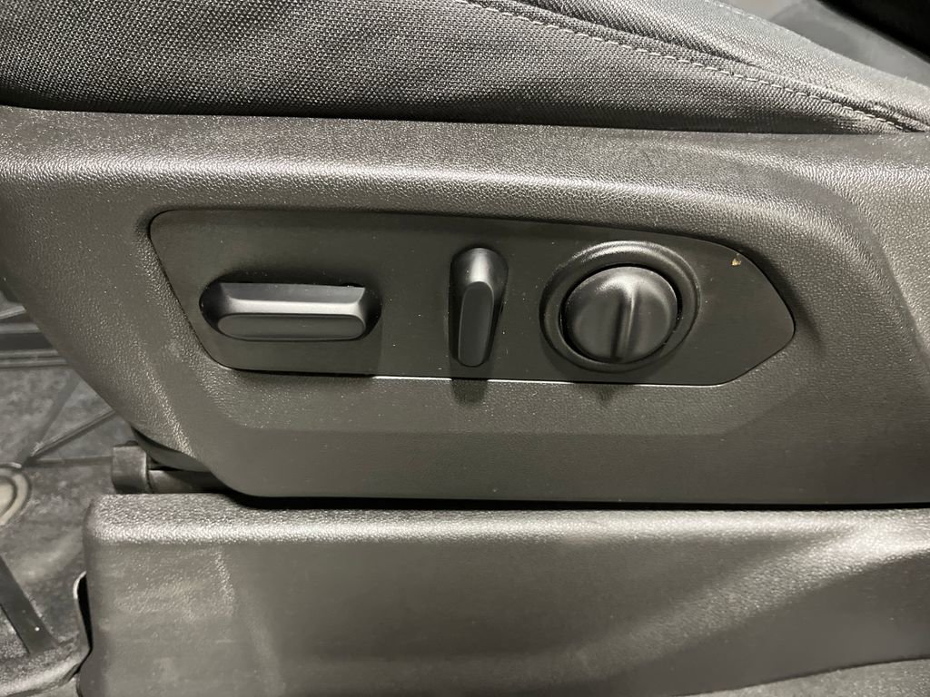 Used 2019 Chevrolet Silverado 1500 LT w/ All-Star Edition image 28