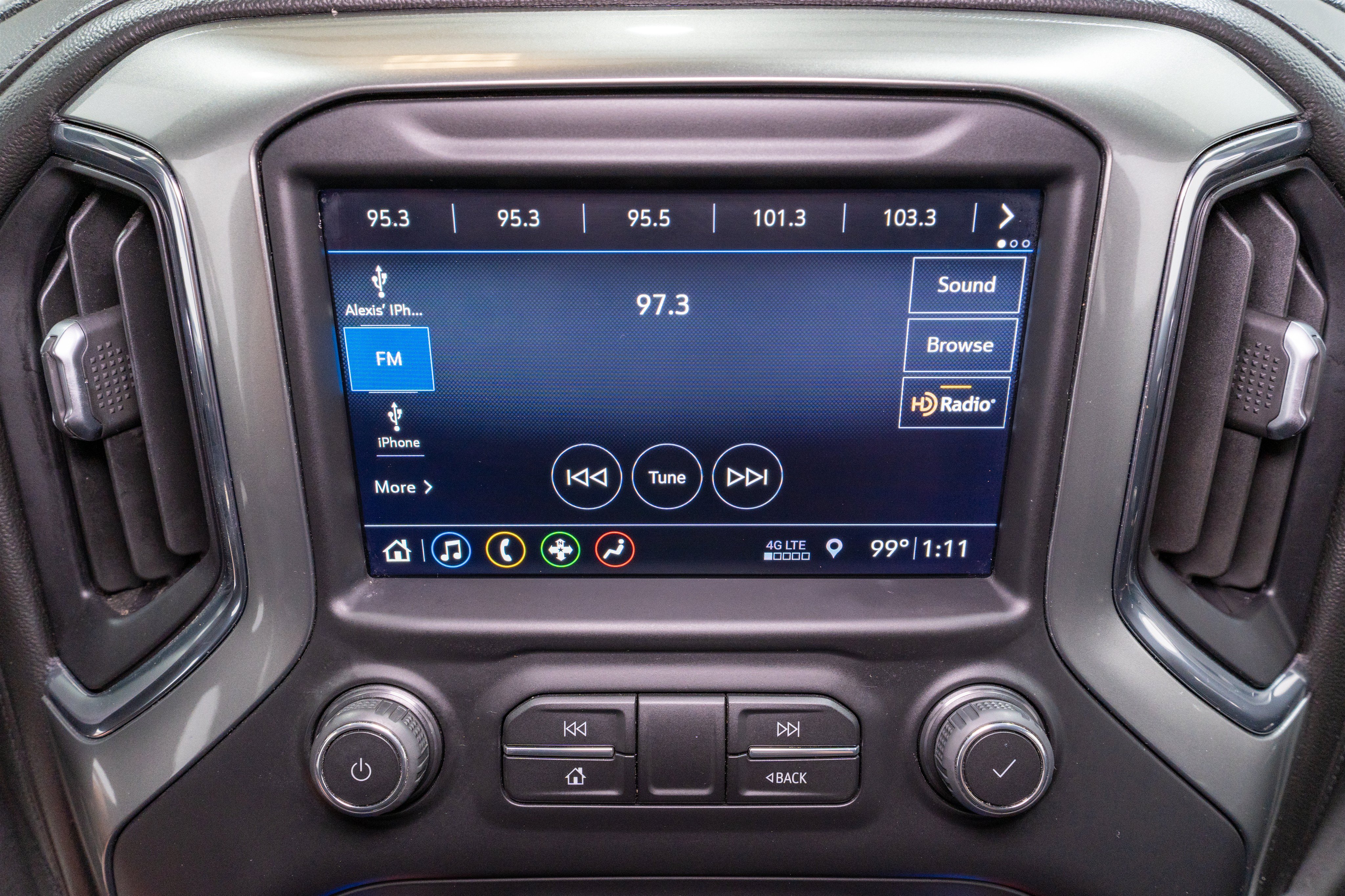 Used 2019 Chevrolet Silverado 1500 LT AWD/4WD image 17