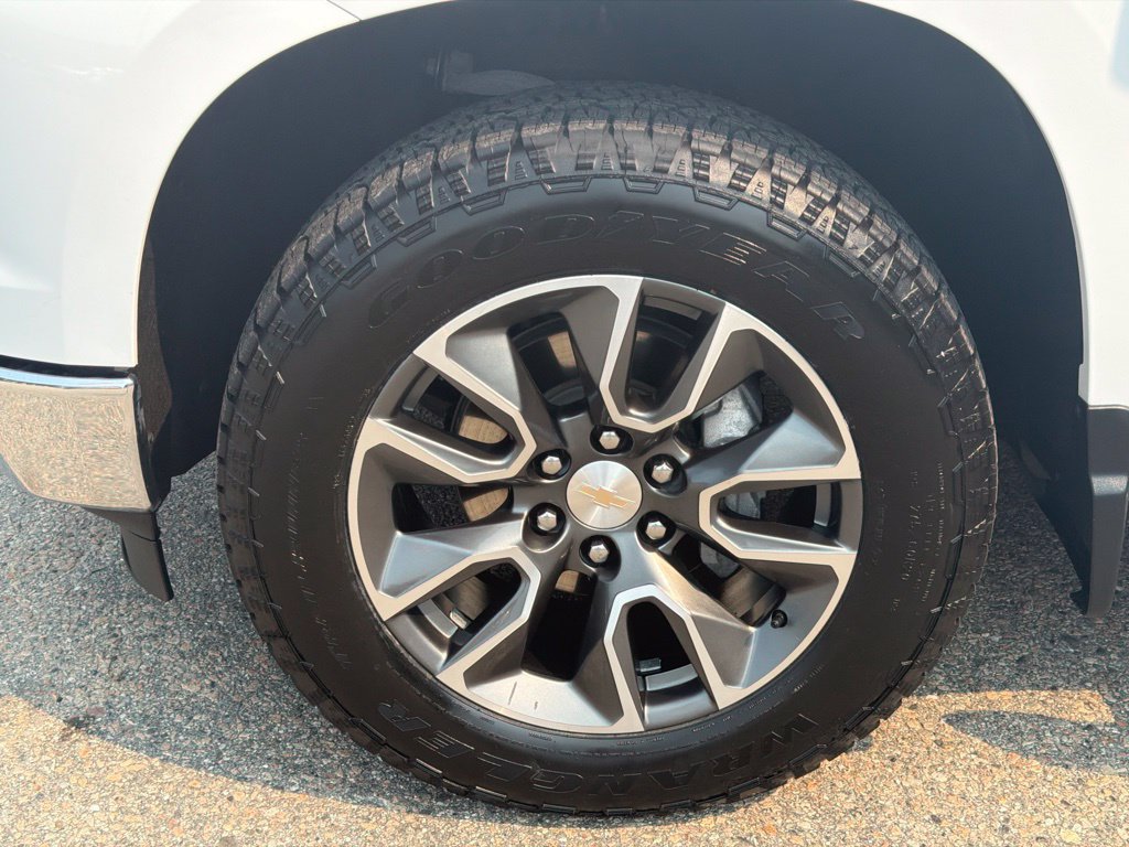Certified 2023 Chevrolet Silverado 1500 LT AWD/4WD image 12