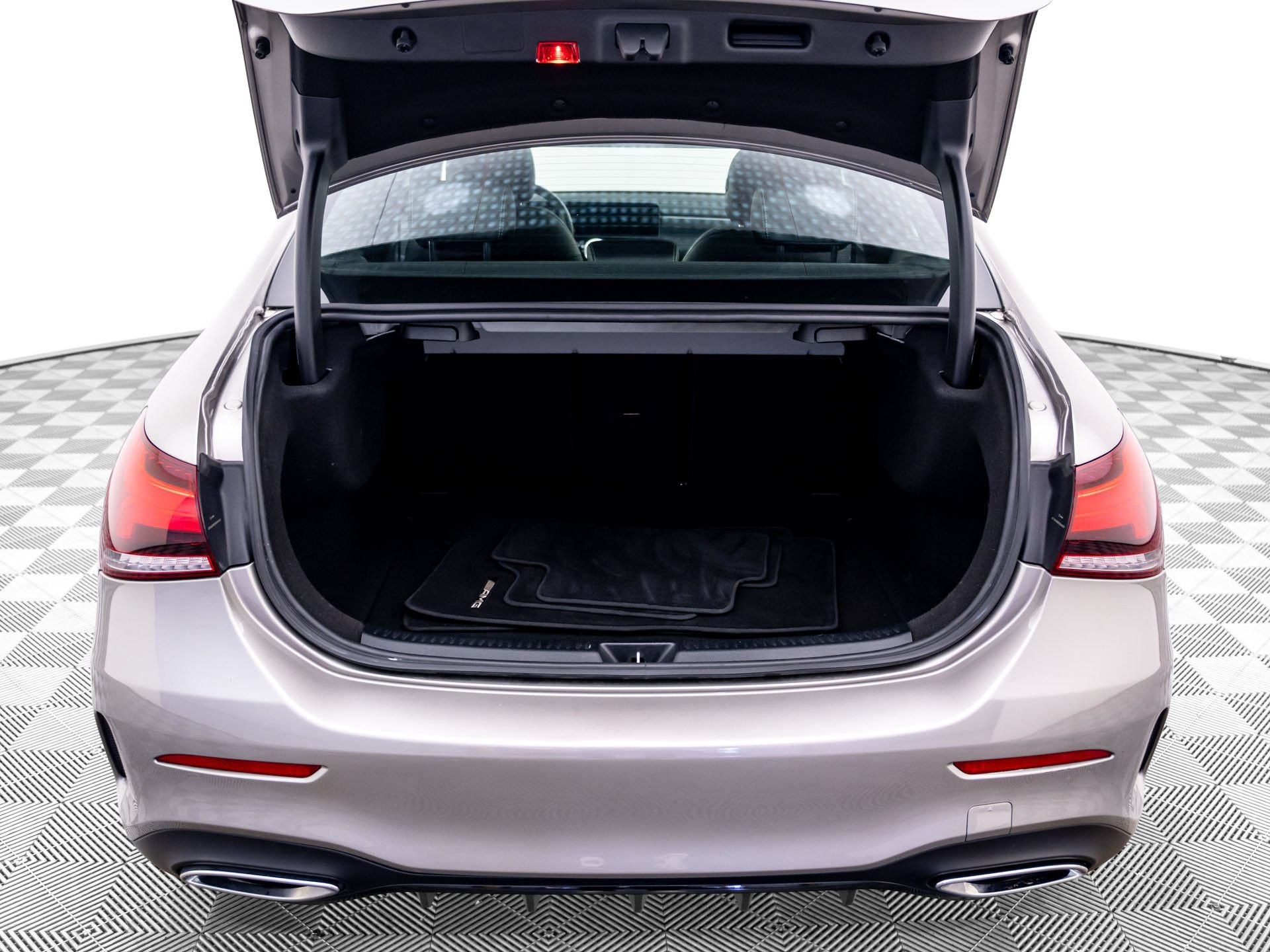 Used 2019 Mercedes-Benz A 220 4MATIC image 26