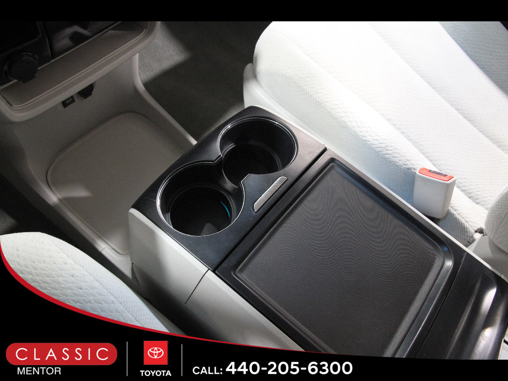Used 2012 Toyota Sienna LE w/ Towing Pkg image 14