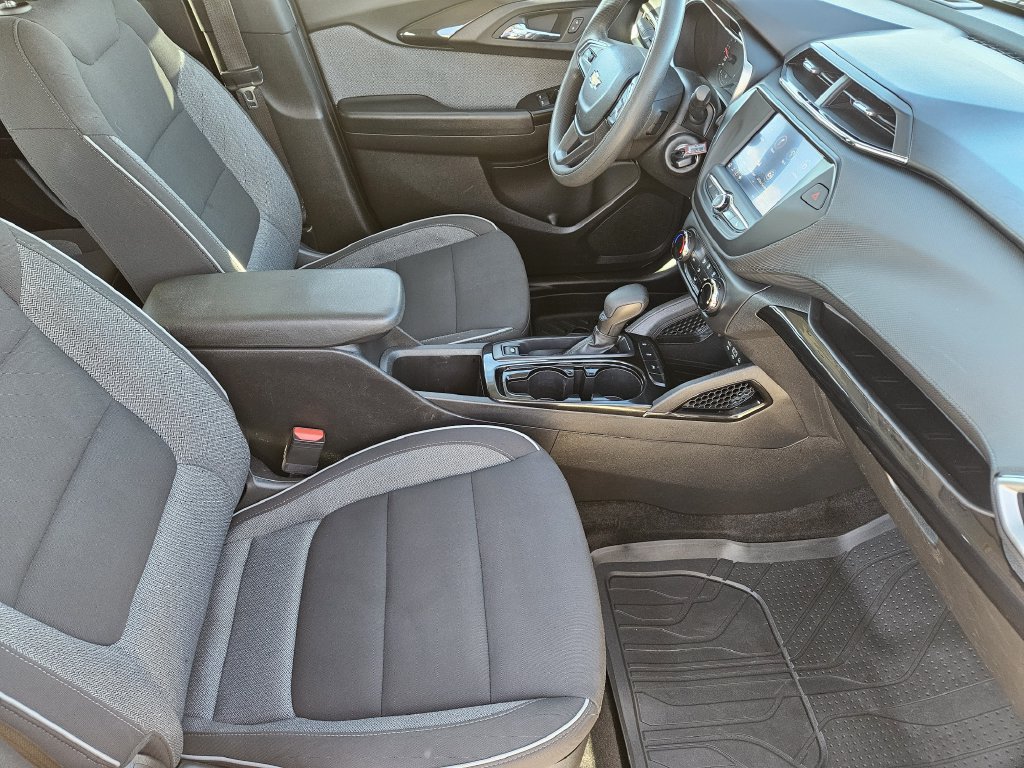 Used 2023 Chevrolet TrailBlazer LS FWD image 14