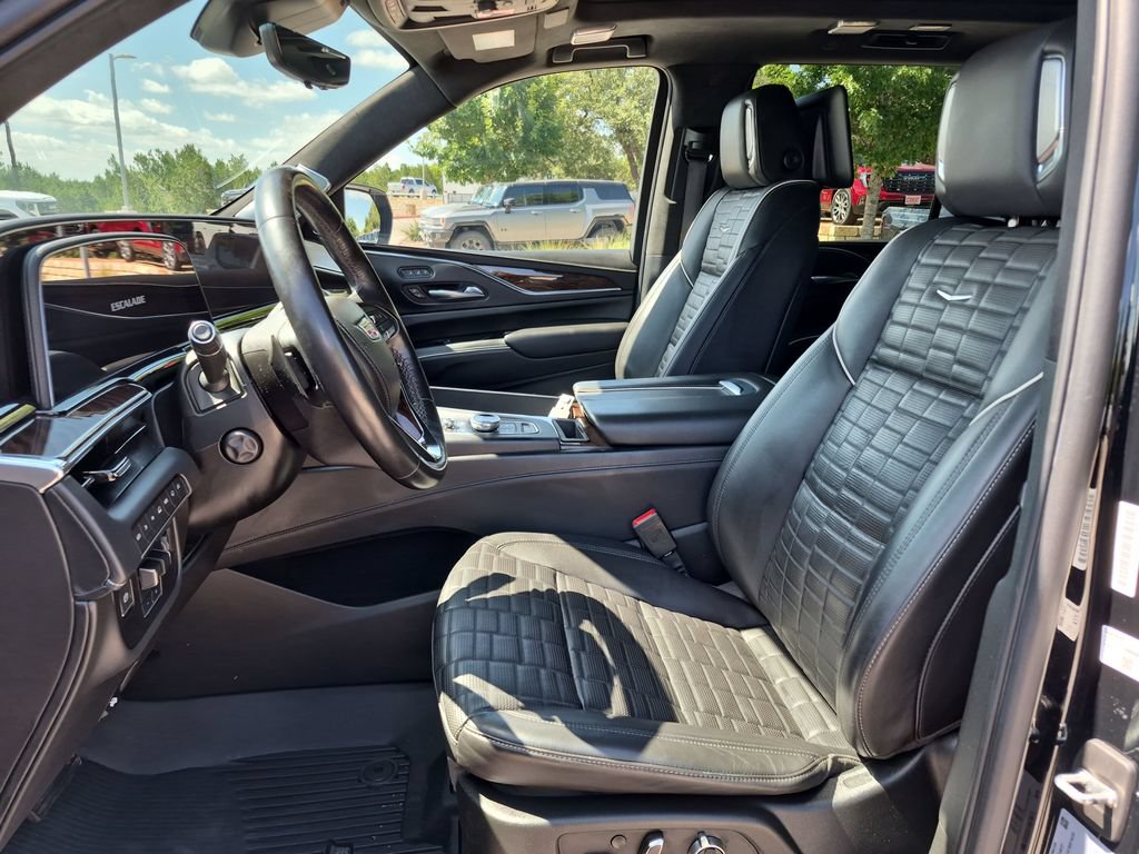 Used 2022 Cadillac Escalade Premium Luxury Platinum AWD/4WD image 23